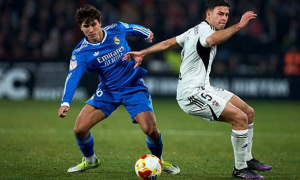 Thua đội hạng 2 phút bù giờ, Real rời Cúp Nhà Vua