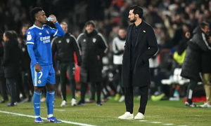 Arbeloa ra mắt thảm họa biến Real Madrid thành trò cười