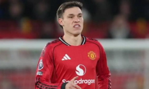 Rio Ferdinand chê Ugarte thiếu tố chất 'chiến binh' tại Man Utd