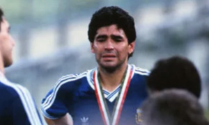 Diego Maradona giữa biển lệ World Cup 1990