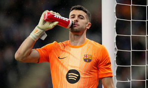 Dàn sao Barca ca ngợi người hùng Joan Garcia hết lời