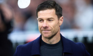 Romano hé lộ thời điểm Xabi Alonso trở lại cầm quân