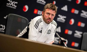 Michael Carrick sẵn sàng gắn bó lâu dài, quyết đấu Man City cùng MU