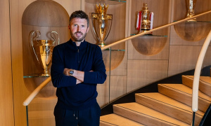 Ám ảnh DNA tại MU và Tottenham là điều phi lý