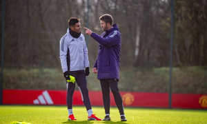 Hé lộ hành động của Casemiro ở buổi tập đầu cùng Carrick