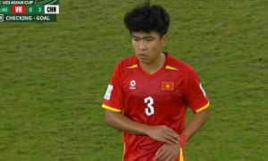 Phạm Lý Đức dằn vặt xin lỗi sau thẻ đỏ ở bán kết