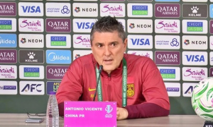 HLV Puche hé lộ bí quyết kiểm soát bóng hạ Việt Nam