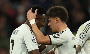 Vinicius đáp trả tiếng la ó bằng đẳng cấp ngôi sao