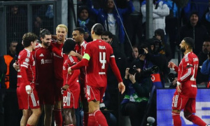 Stephen Warnock giải mã hệ thống 'lạ' giúp Liverpool hạ gục Marseille