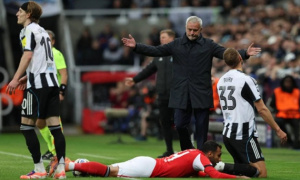 Mourinho thừa nhận thực tế phũ phàng sau trận thua Juventus