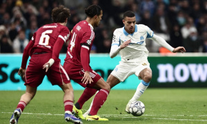 Đẳng cấp của Van Dijk khiến Greenwood phải im tiếng