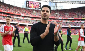 Carragher tin Arsenal đủ sức làm lu mờ cú ăn ba MU