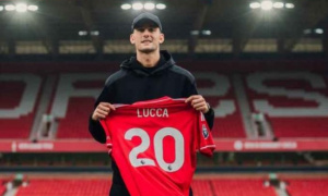 CHÍNH THỨC! Nottingham chiêu mộ tiền đạo cao 2m01 từ Napoli