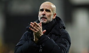 Pep Guardiola đổ lỗi chấn thương khiến Man City sa sút