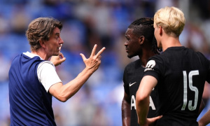 Thomas Frank chặn đường rời Spurs của Mathys Tel, Bissouma