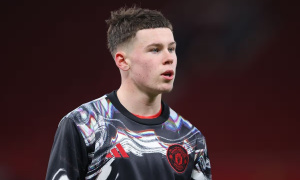 Wayne Rooney nghẹn ngào xem con trai ra mắt Old Trafford