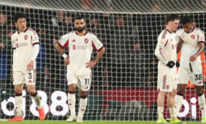 Thua đau Bournemouth, Liverpool coi như buông cờ trắng trước Arsenal