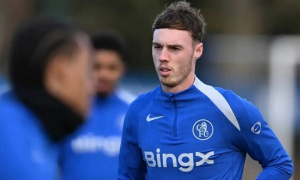 HLV Chelsea tiết lộ lý do gạch tên Cole Palmer trước Palace