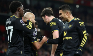 Arsenal cùng Man City sa sút mở đường cho Man Utd