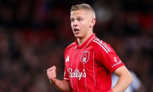 Zinchenko chưa thể gia nhập Ajax dù đã kiểm tra y tế