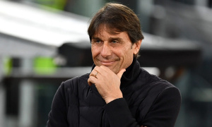 Conte dựa lưng tường trước ngày gặp lại Chelsea