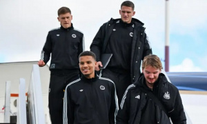 Newcastle mắc bệnh khôn nhà dại chợ