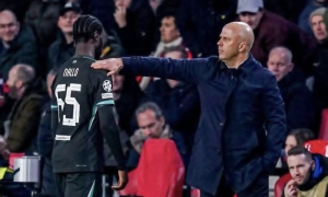 Liverpool đăng ký gấp viện binh đá cúp C1