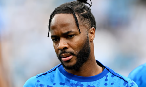 Napoli muốn sở hữu Sterling dạng tự do