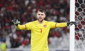 Ajax mua 'hớ' thủ môn tuyển Indonesia