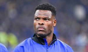 Man City đấu Barca vụ Denzel Dumfries