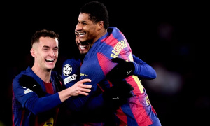 Rashford phá 'lời nguyền' sút phạt của Barca sau thời Messi
