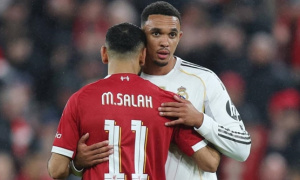 Liverpool tái hợp Arnold là giấc mơ thiếu thực tế