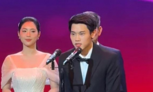 Đình Bắc gây sốt khi chung khung hình Á hậu Châu Anh