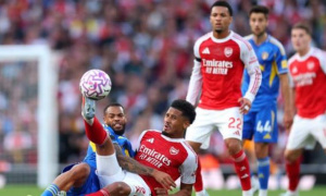 Cạm bẫy bóng chết tại Elland Road đe dọa tham vọng Arsenal