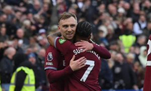 Rosenior cảnh báo Chelsea về vũ khí phản công của West Ham