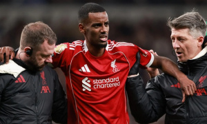 Liverpool cùng Newcastle nếm trái đắng vụ Isak