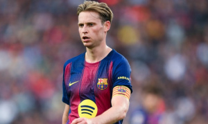 Sự trở lại của De Jong giải bài toán tuyến giữa cho Barcelona