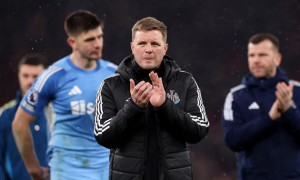 Howe gọi 4 bàn thua trước Liverpool là bí ẩn