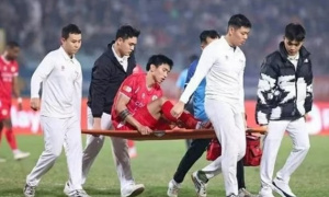 Điểm tin bóng đá Việt Nam 2/2: Văn Hậu chấn thương trong ngày tái xuất V-League; HLV Ninh Bình 'quây' trọng tài Malaysia