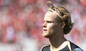 Atletico Madrid thực hiện cuộc cách mạng vào giờ chót