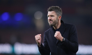 Cách Carrick vặn lại chiếc đồng hồ sai nhịp tại Old Trafford