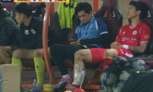 Văn Hậu chỉ bị căng cơ, không tái phát chấn thương cũ