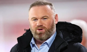 Rooney khuyên MU trao ghế nóng cho Carrick