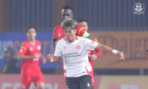 Việt kiều Khoa Ngô ghi bàn chào hàng HLV Kim Sang-sik