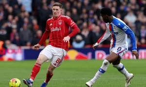 Paul Merson hoài nghi mục tiêu trăm triệu của Man Utd