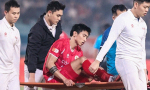 Báo Indonesia soi kỹ chấn thương của Văn Hậu