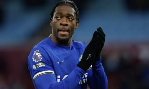 Paul Merson cảnh báo West Ham về cách dùng Axel Disasi