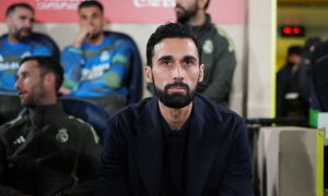 Arbeloa bị cầu thủ Real can thiệp chuyên môn