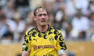 Man Utd nên chốt ngay 4 sao bự miễn phí này để đua vô địch