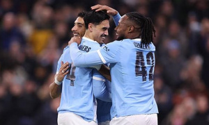 Thắng dễ Newcastle, Man City đấu Arsenal tại chung kết EFL Cup